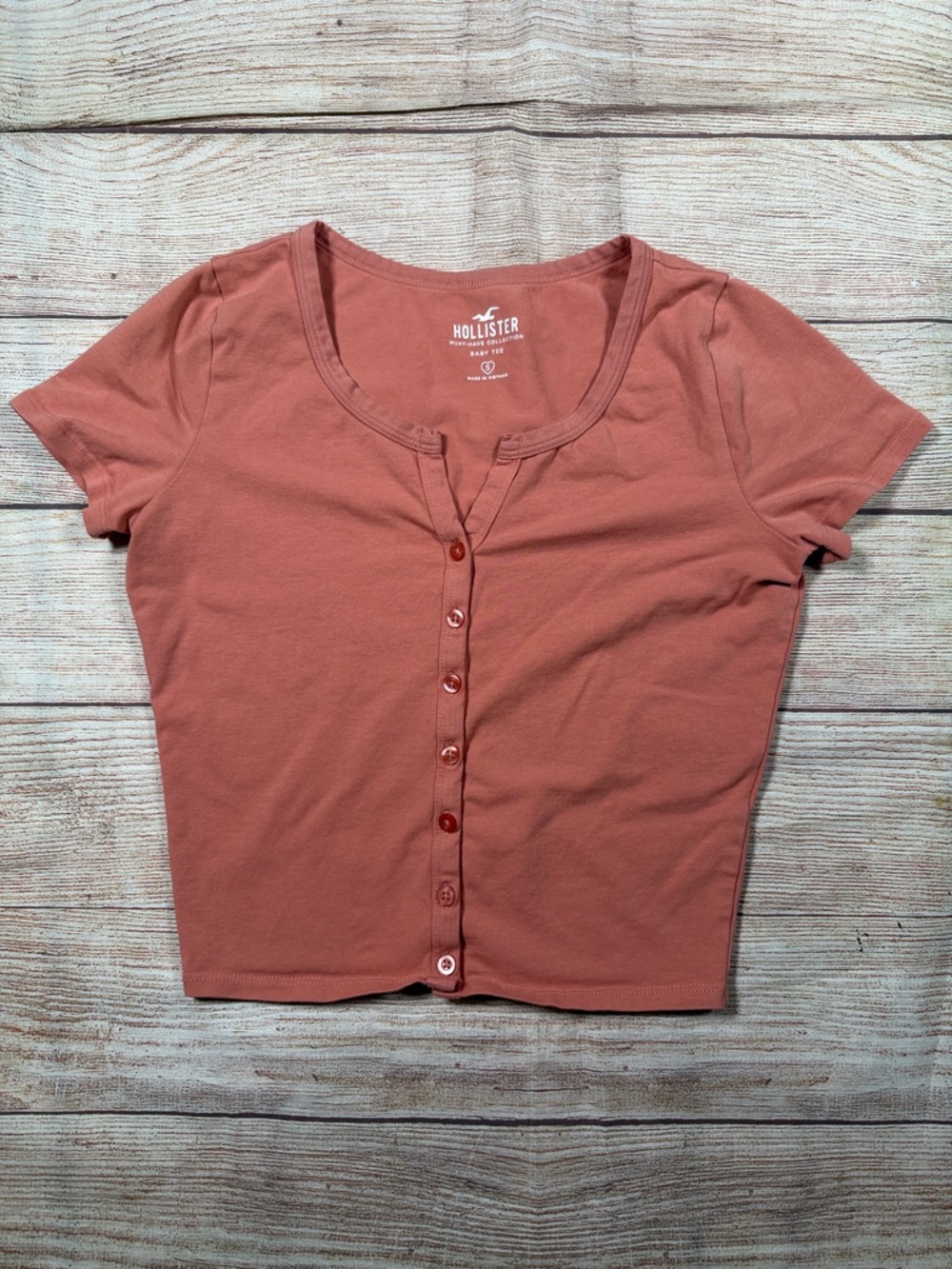Hollister Women's Rusty Rose Button-Front Crop Baby Tee